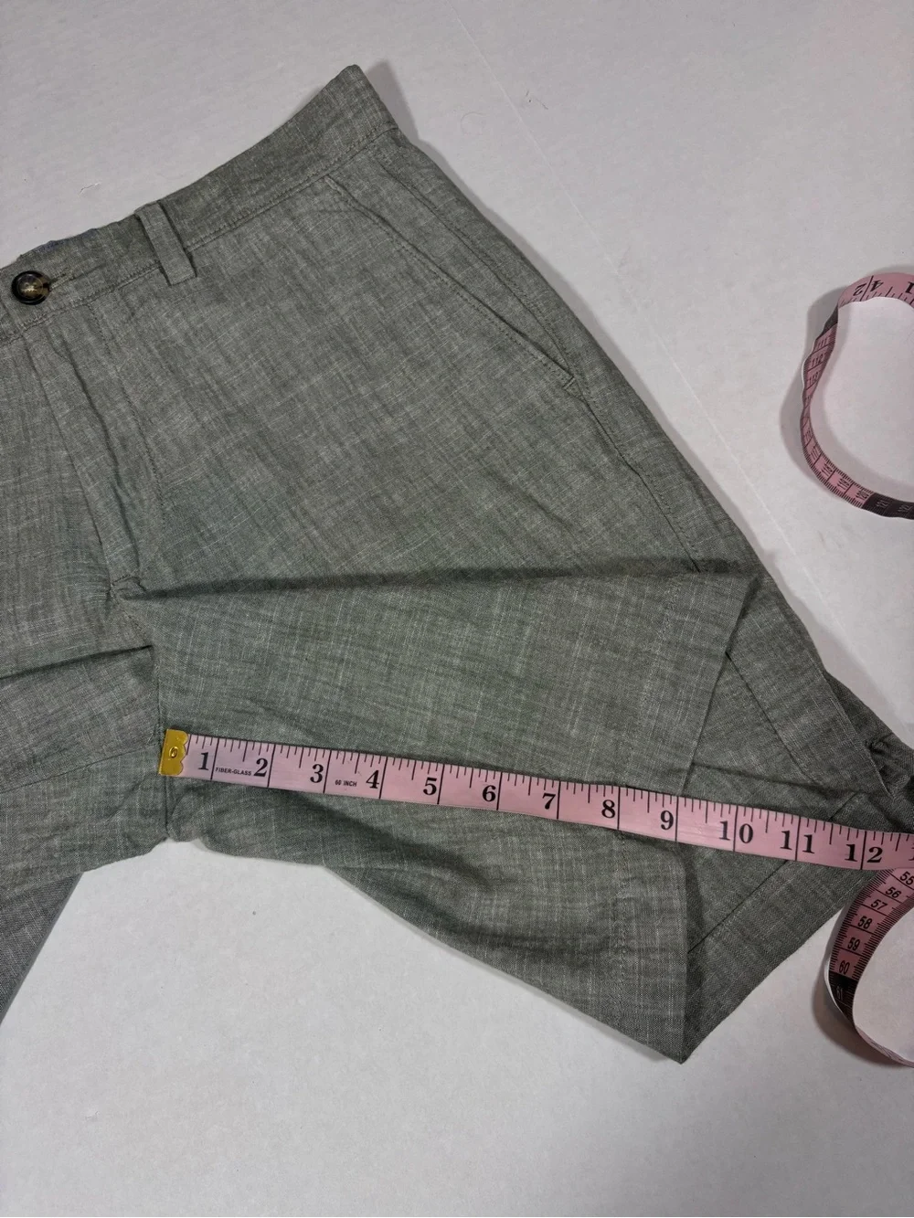 Banana Republic 9” Cotton Chambray Shorts Size 32 Bright Moss